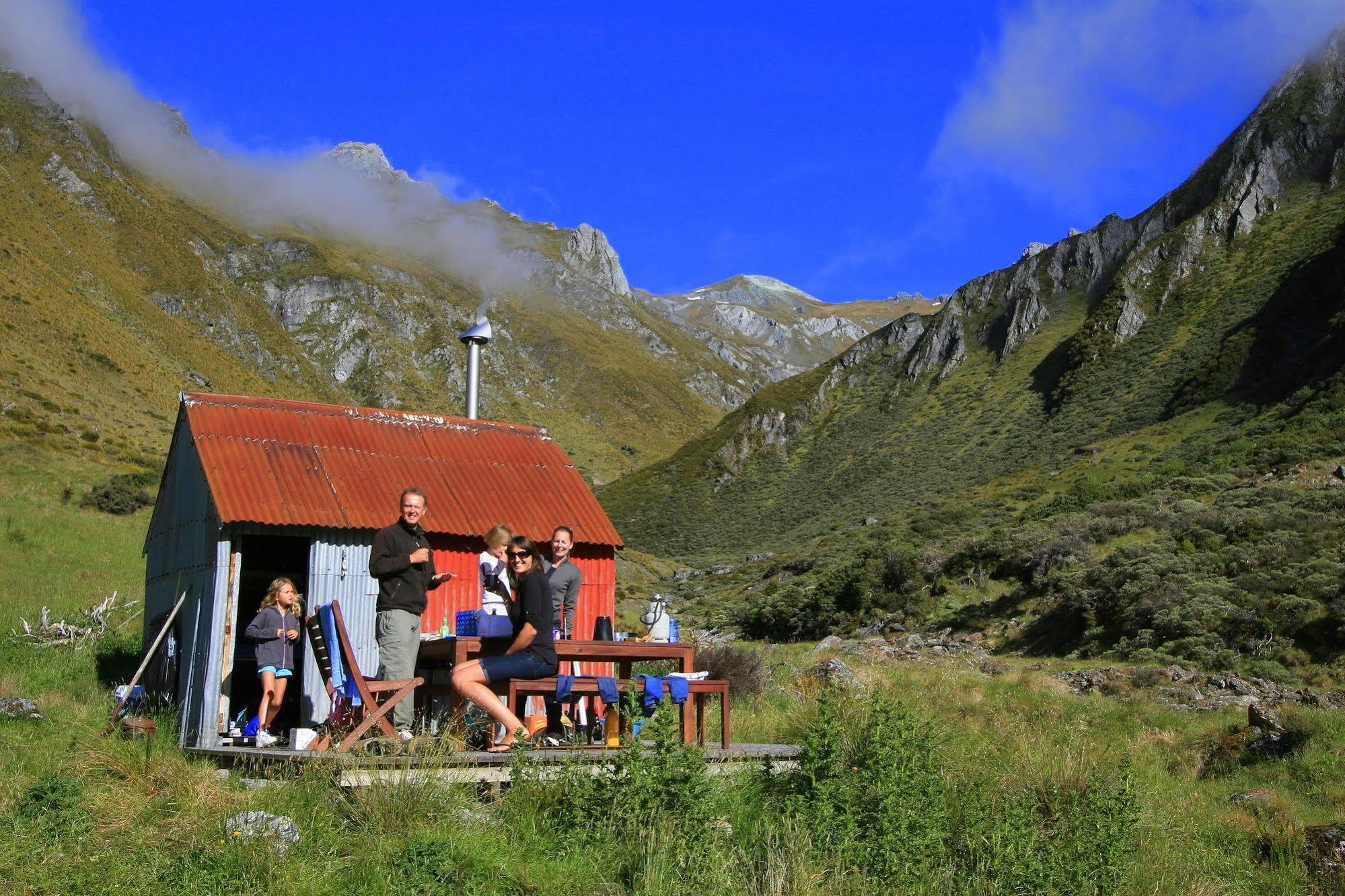 Minaret Station Alpine Lodge Ванака Экстерьер фото