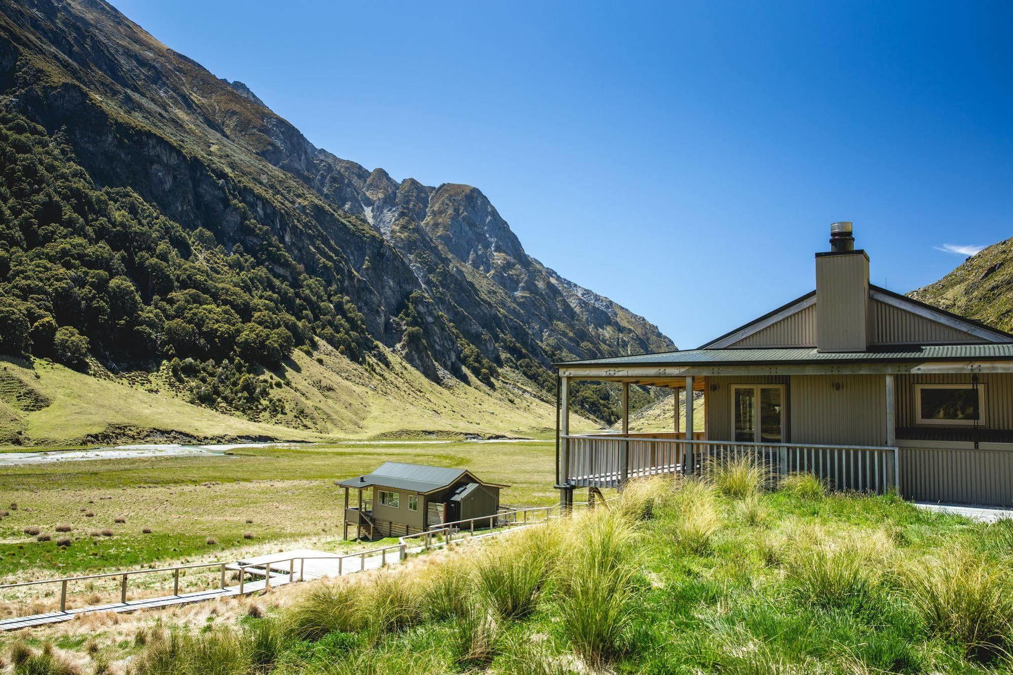 Minaret Station Alpine Lodge Ванака Экстерьер фото